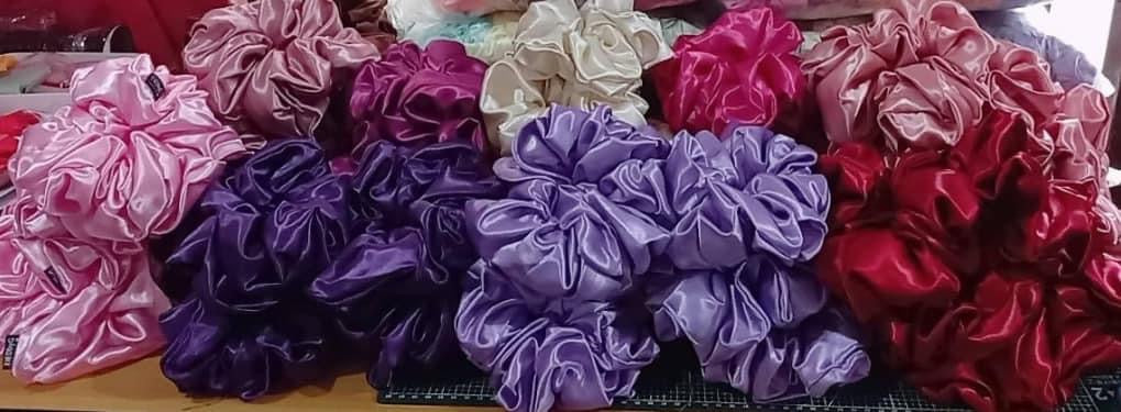SCRUNCHIES - SATIN - Sz LARGE